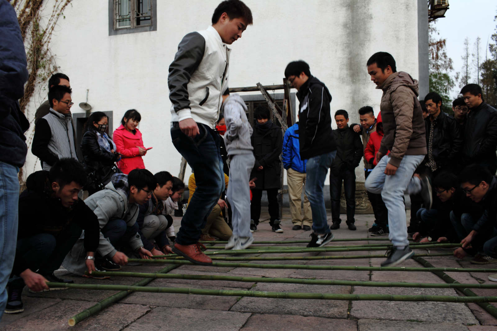 活动-跳竹竿 活动-跳竹竿