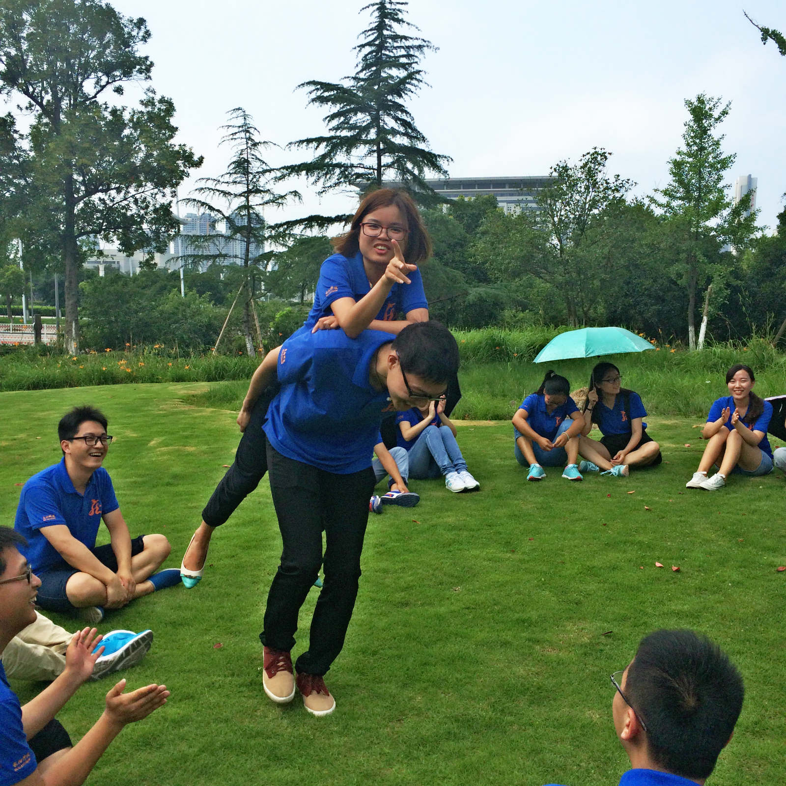 猪八戒背媳妇 猪八戒背媳妇